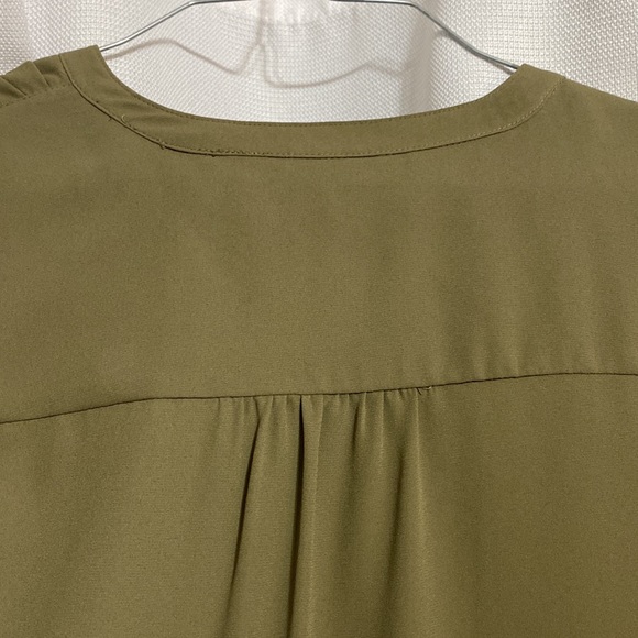 New York & Company Green Blouse Size XS - Picture 8 of 8